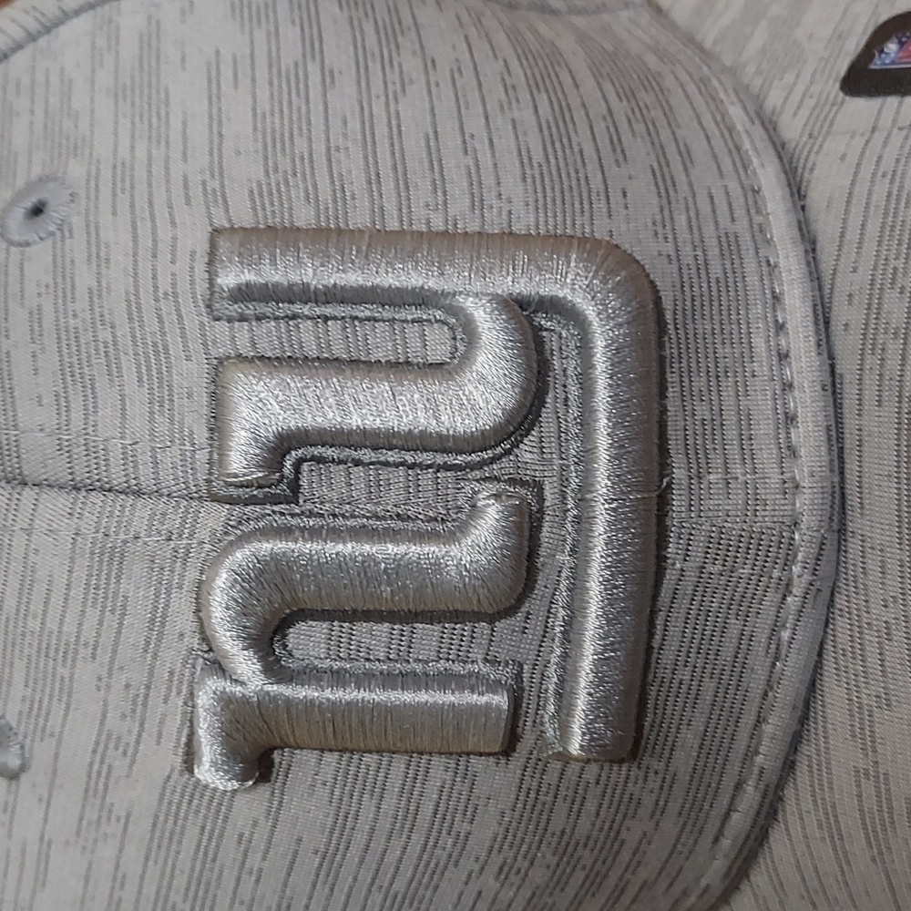 New Era 39Thirty NY Giants Hat - Picture 3 of 11